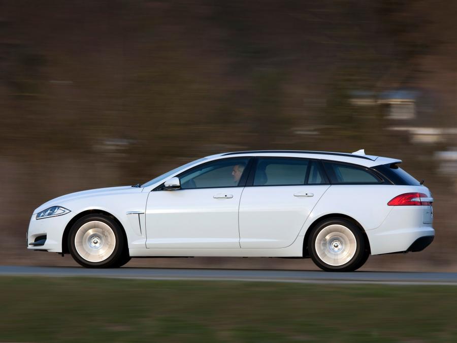  Jaguar XF Sportbrake 2012 года  (фото 12 из 63)